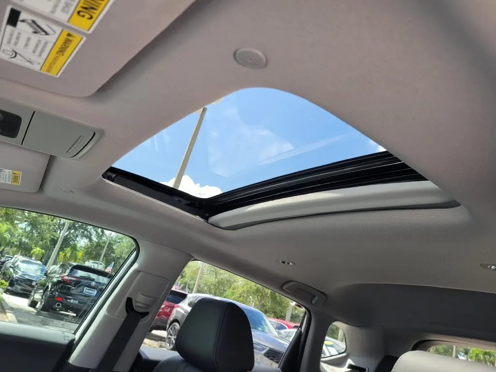 2026 Acura Integra Base - Photo 17