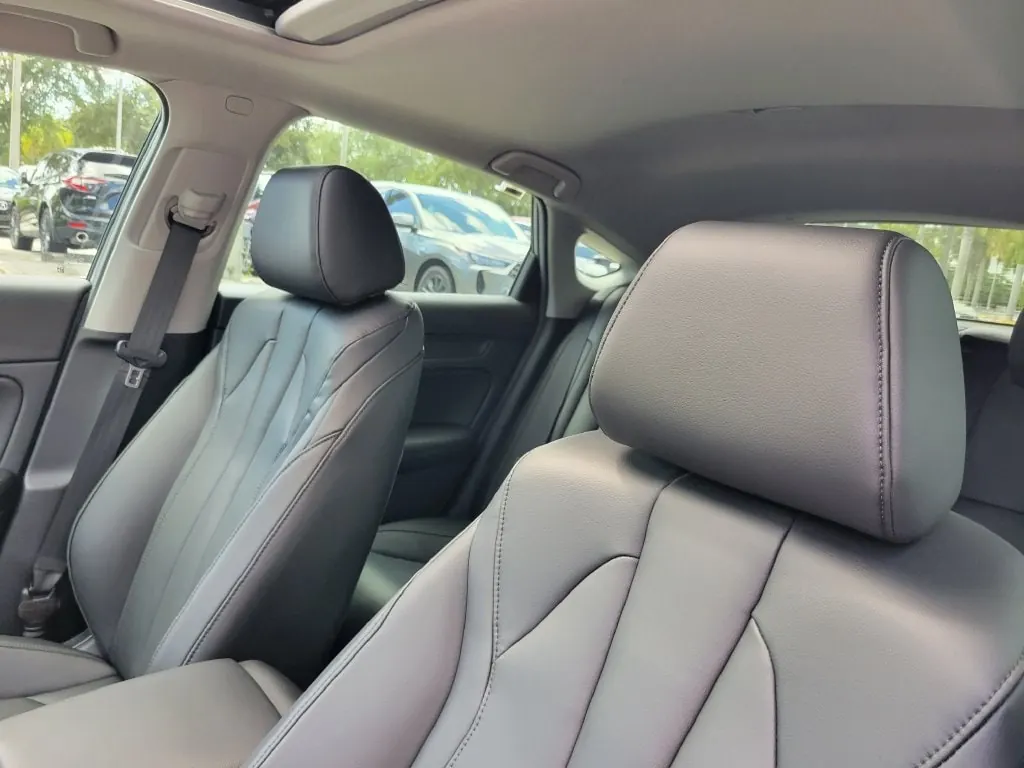 2026 Acura Integra Base - Photo 31