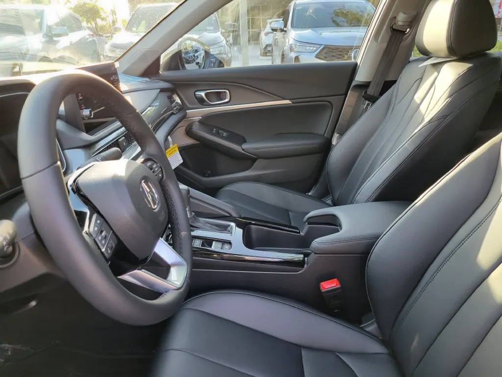2026 Acura Integra Base - Photo 10