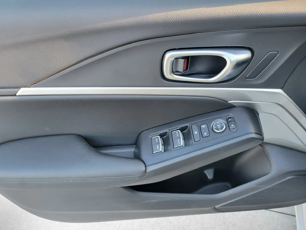 2026 Acura Integra Base - Photo 12