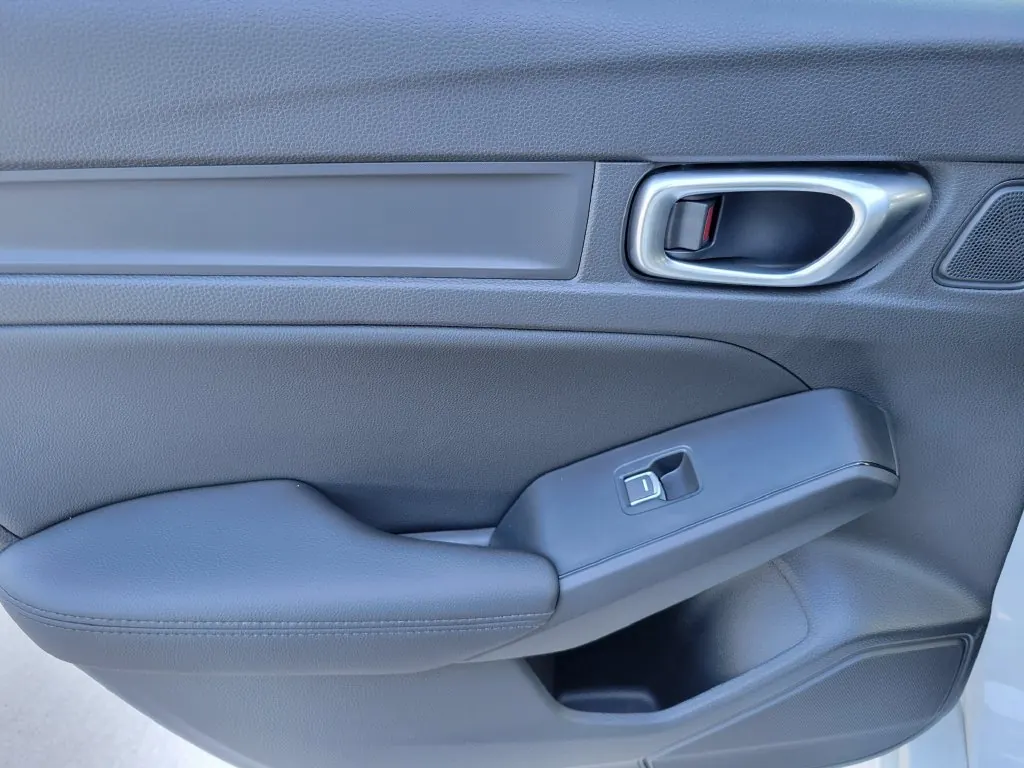 2026 Acura Integra Base - Photo 8