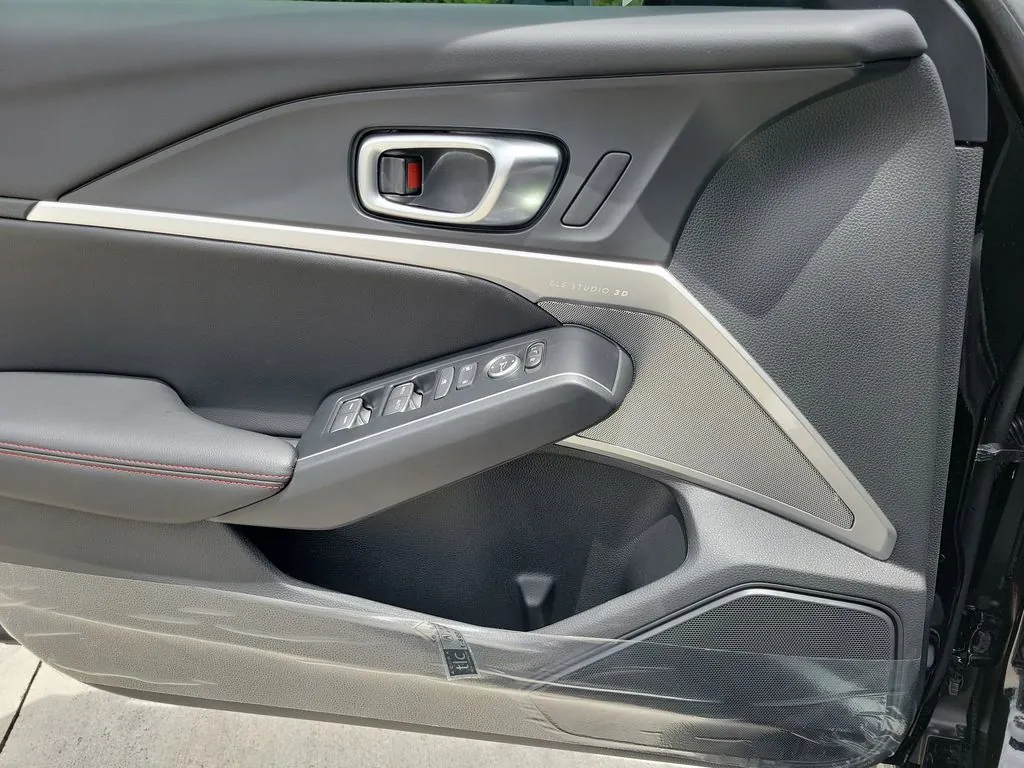 2026 Acura Integra Type S - Photo 11