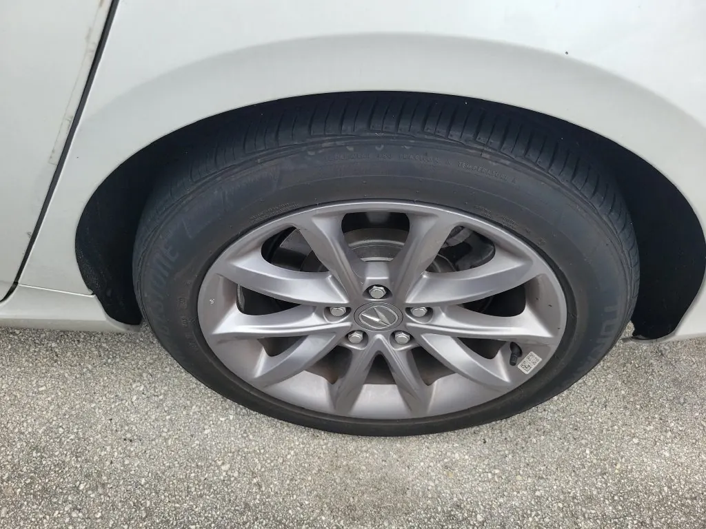 2023 Acura TLX 2.0 Auto - Photo 4