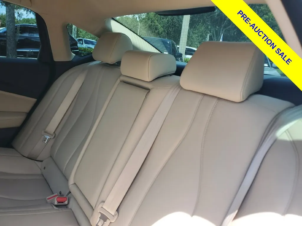 2023 Acura TLX 2.0 Auto - Photo 11