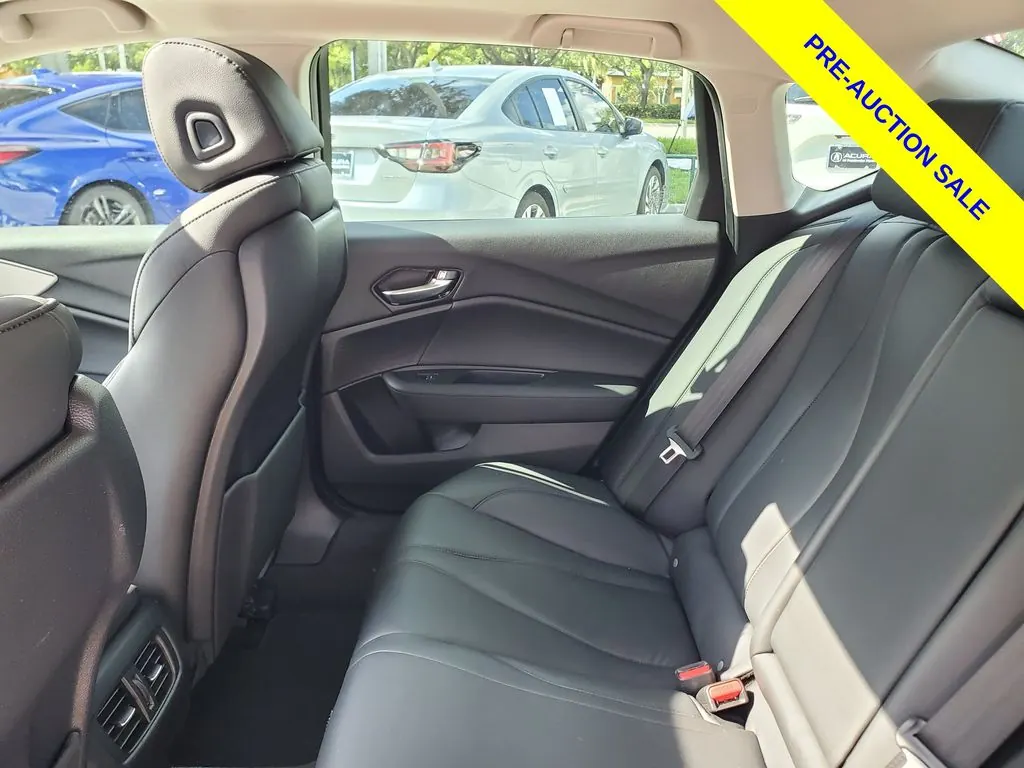 2023 Acura TLX 2.0 Auto - Photo 11