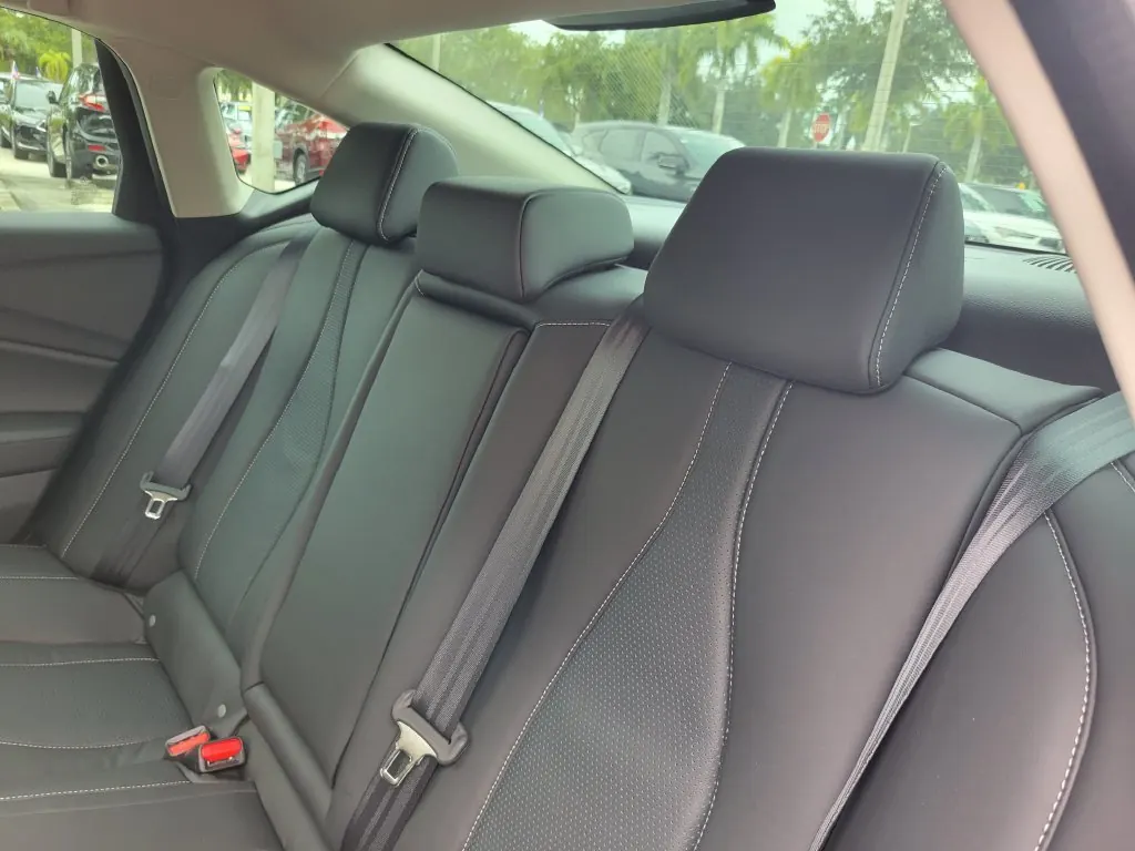 2025 Acura TLX 2.0 Auto Technology Package - Photo 11