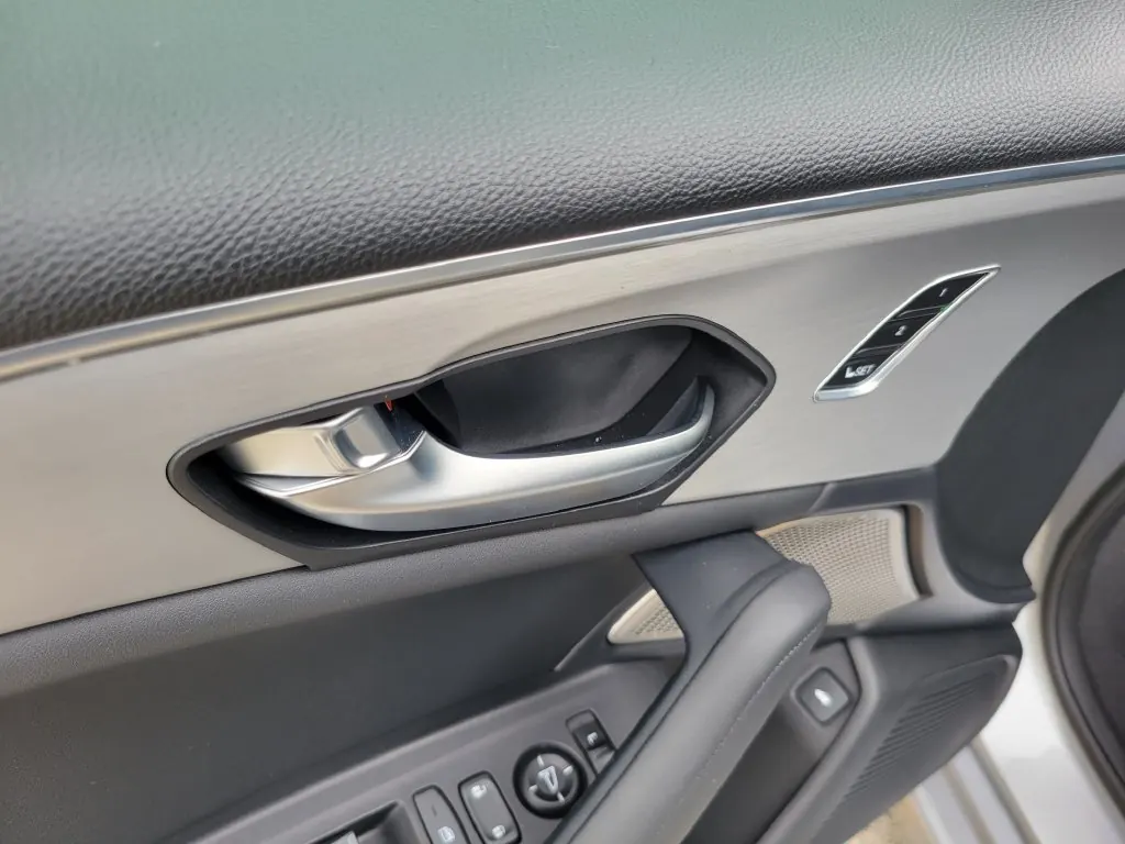 2025 Acura TLX 2.0 Auto Technology Package - Photo 20