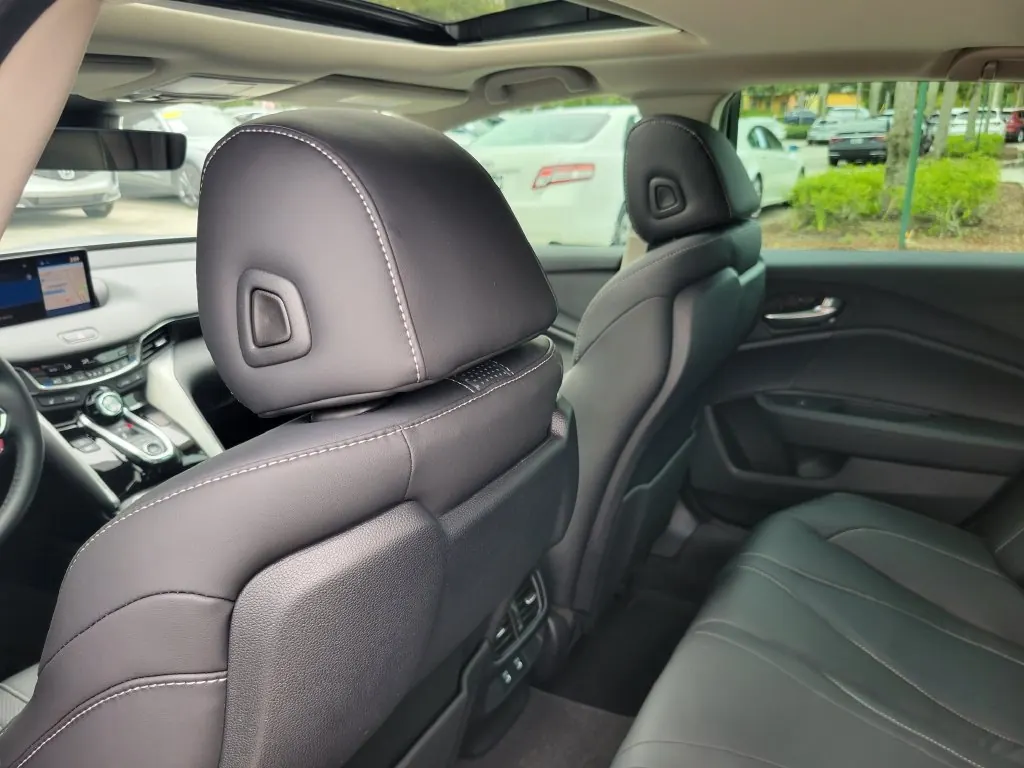 2025 Acura TLX 2.0 Auto Technology Package - Photo 9