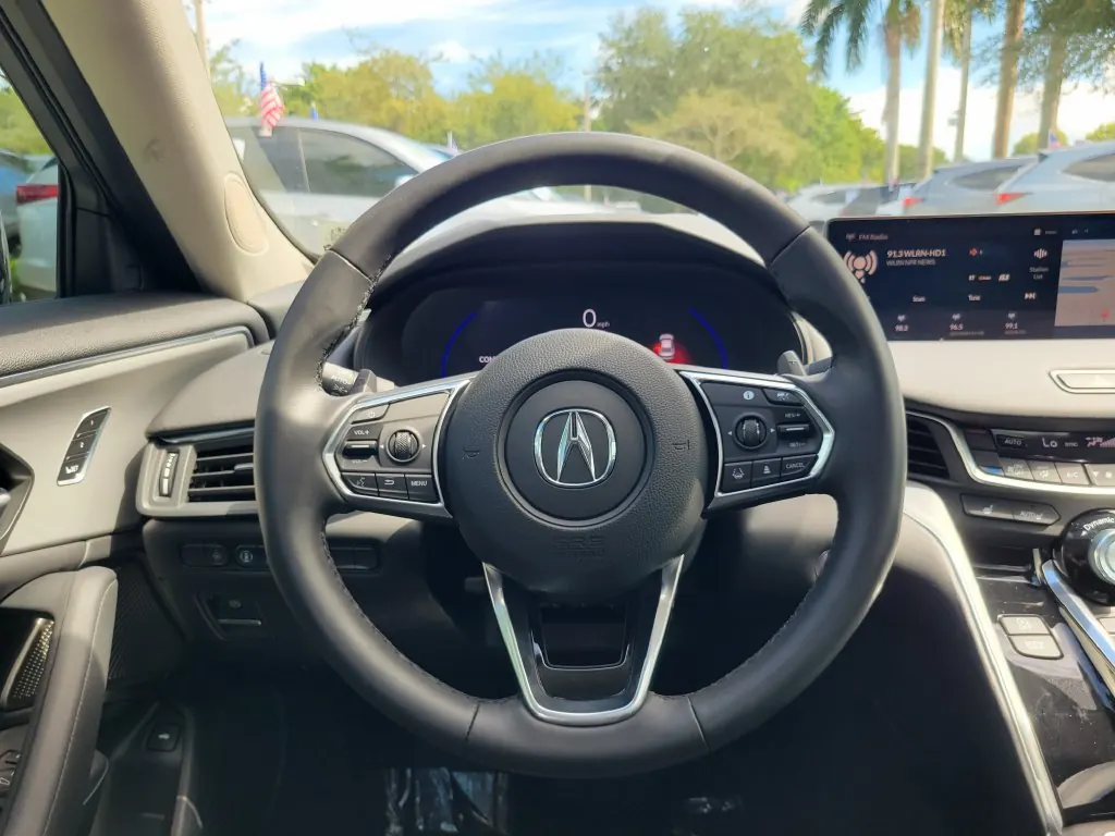 2025 Acura TLX 2.0 Auto Technology Package - Photo 23