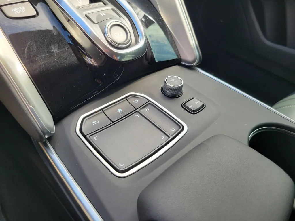 2025 Acura TLX 2.0 Auto Technology Package - Photo 33