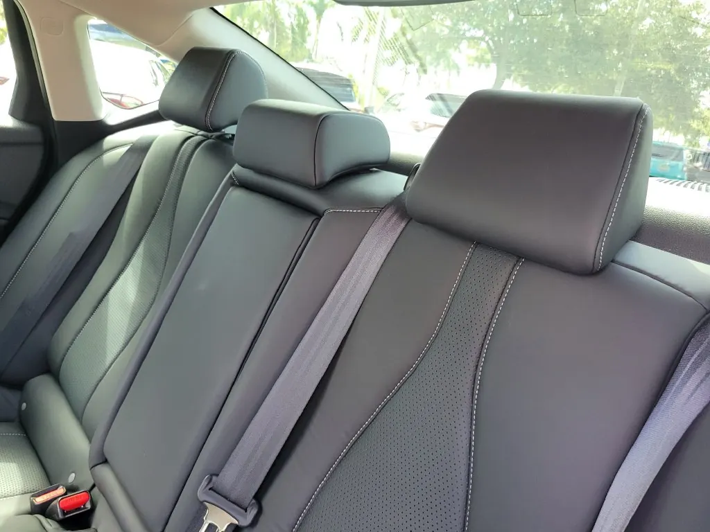 2025 Acura TLX 2.0 Auto Technology Package - Photo 12
