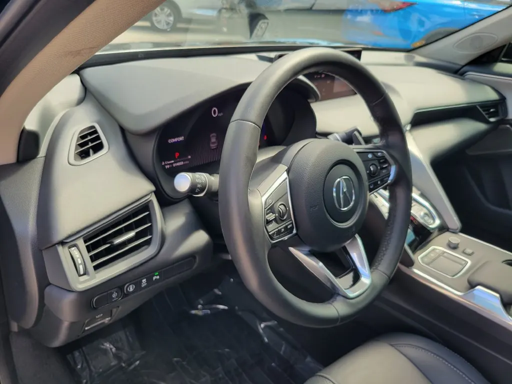 2025 Acura TLX 2.0 Auto Technology Package - Photo 14