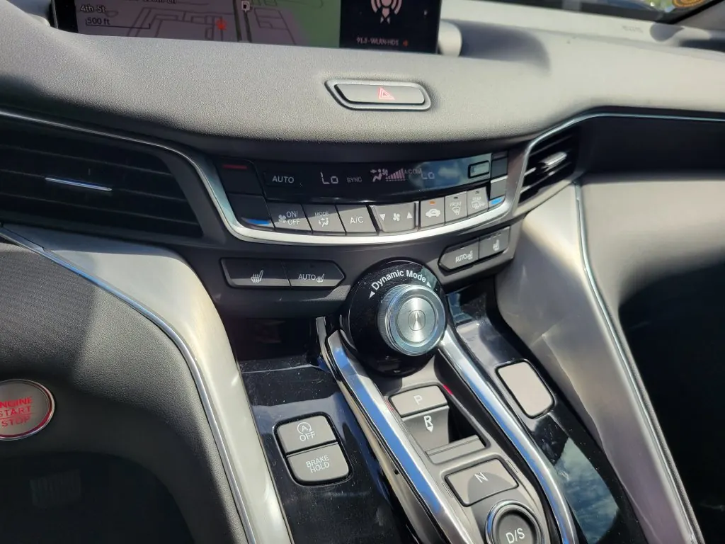 2025 Acura TLX 2.0 Auto Technology Package - Photo 31