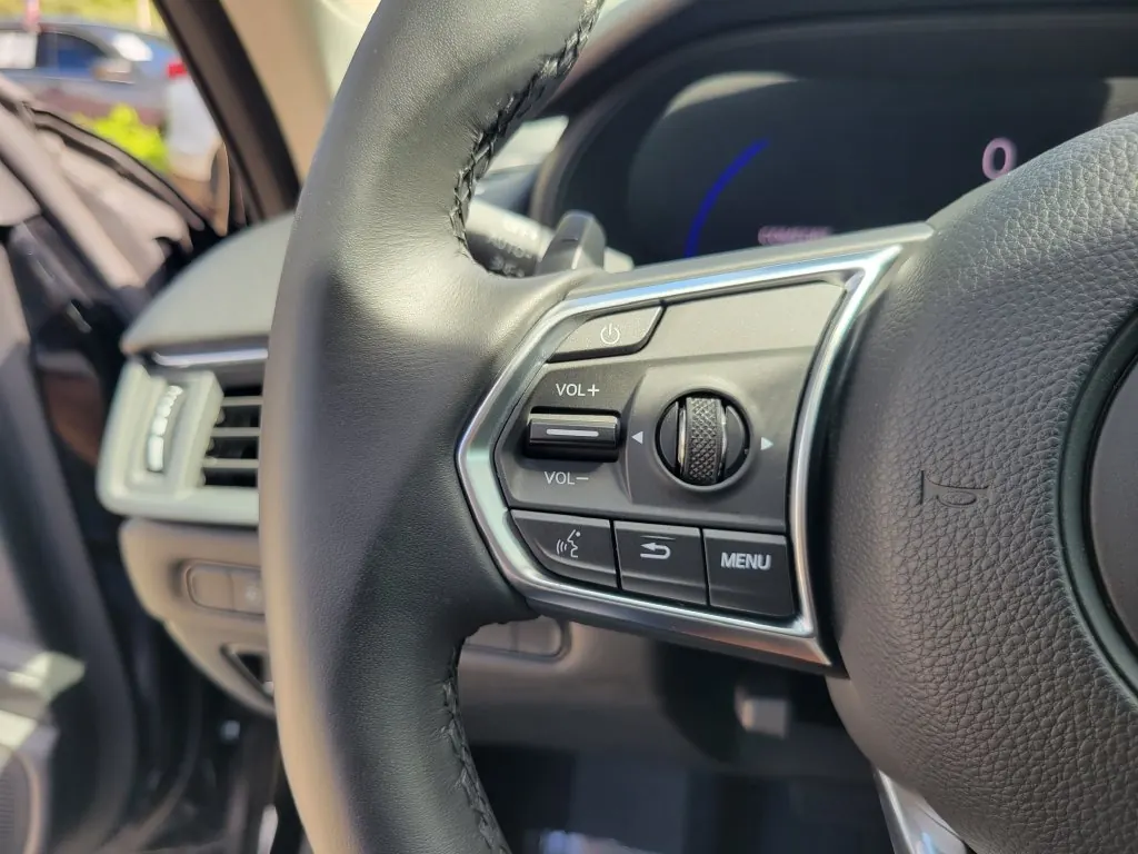 2025 Acura TLX 2.0 Auto Technology Package - Photo 24