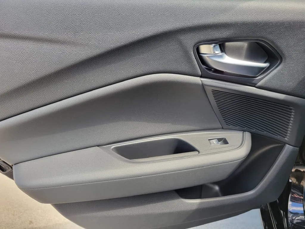 2025 Acura TLX 2.0 Auto Technology Package - Photo 13