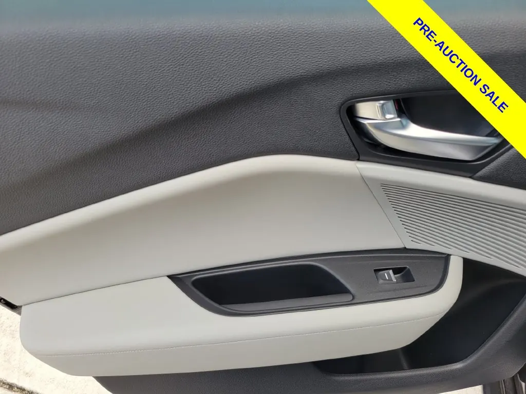 2023 Acura TLX 2.0 Auto Technology Package - Photo 11