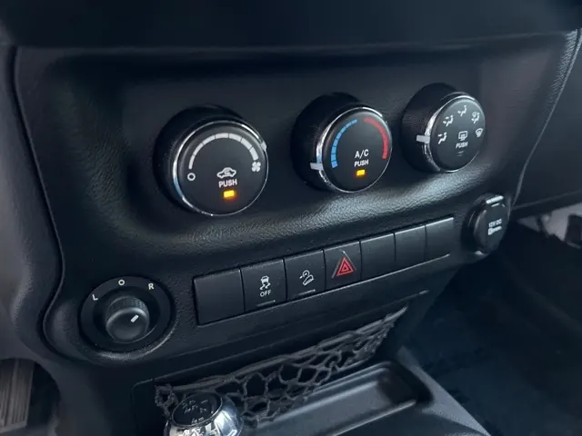 2014 Jeep Wrangler Sport - Photo 21