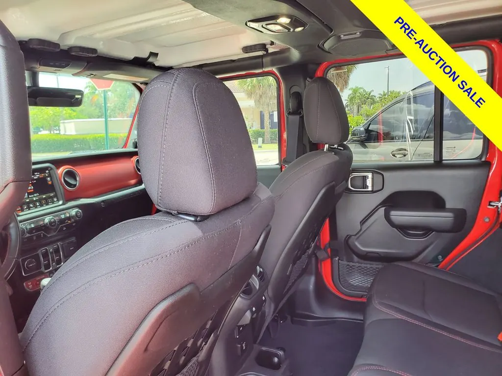2022 Jeep Wrangler Rubicon - Photo 8