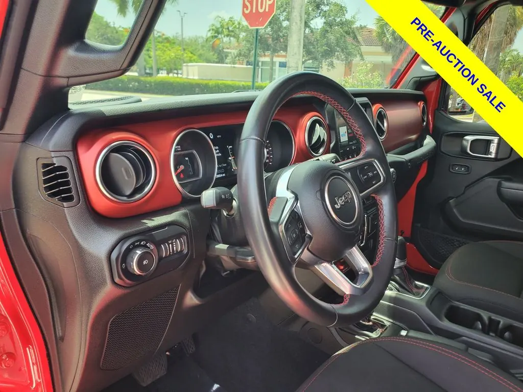 2022 Jeep Wrangler Rubicon - Photo 11