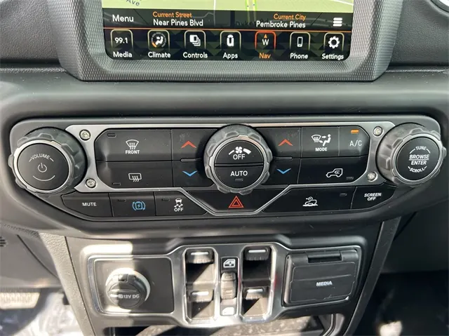 2023 Jeep Wrangler 4xe Sahara 4xe - Photo 18