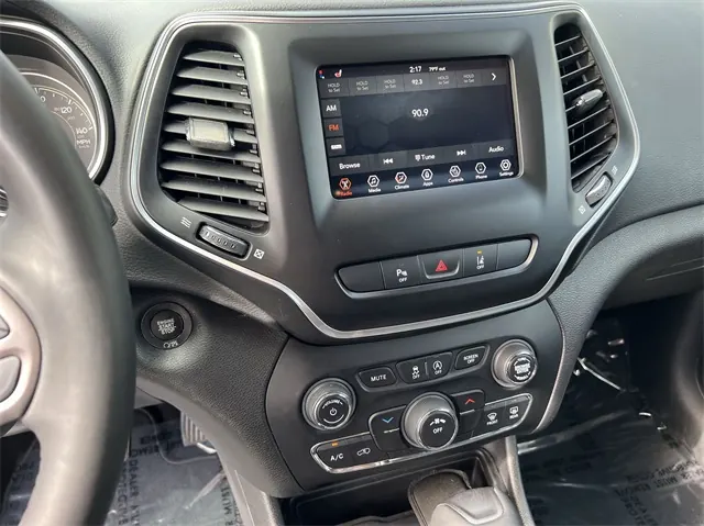 2021 Jeep Cherokee Latitude Lux - Photo 16