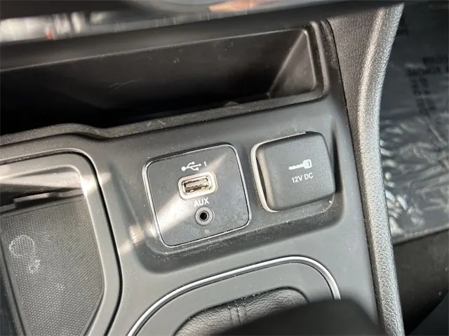 2021 Jeep Cherokee Latitude Lux - Photo 20