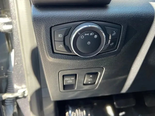 2019 Ford F-150 XLT 4WD SuperCrew 5-1/2' Box - Photo 26