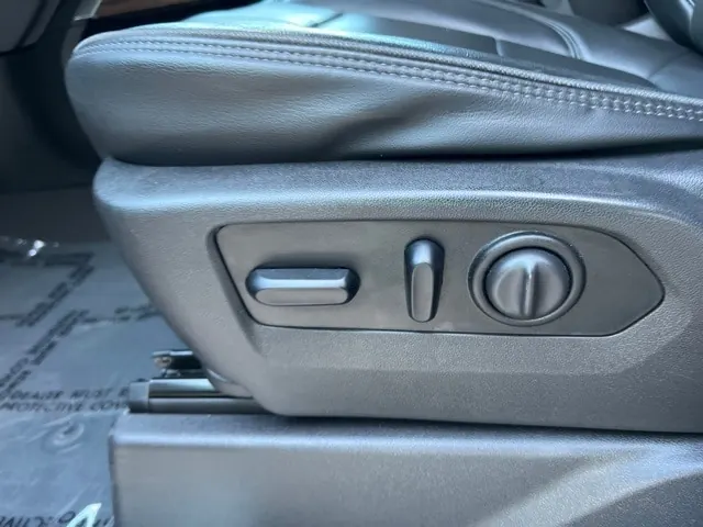2019 Chevrolet Silverado 1500 High Country Crew Cab Short Box - Photo 32
