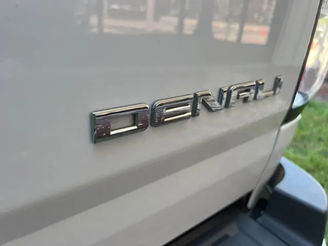 2020 GMC Canyon Denali 4WD Crew Cab Short Box - Photo 33