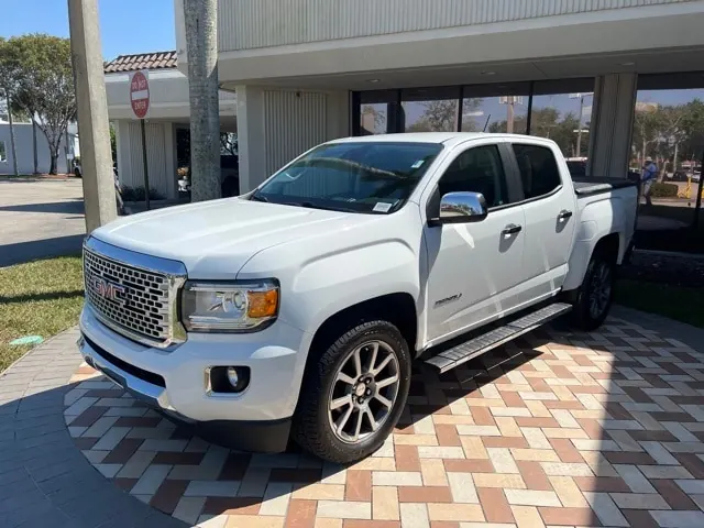 2020 GMC Canyon Denali 4WD Crew Cab Short Box - Photo 8