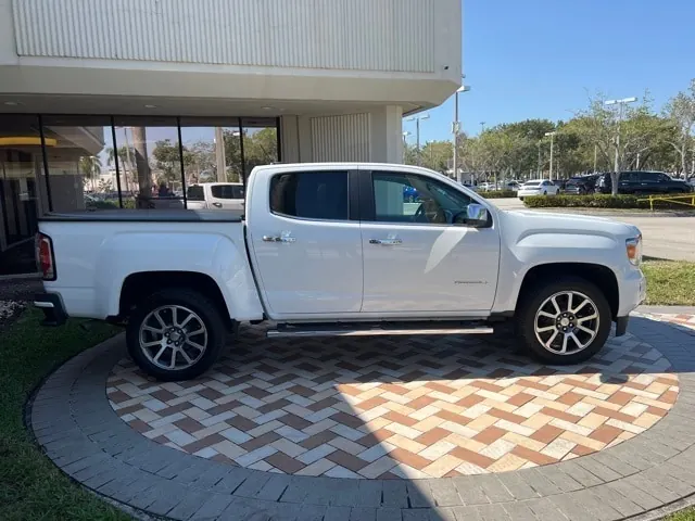 2020 GMC Canyon Denali 4WD Crew Cab Short Box - Photo 3