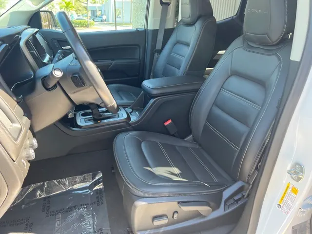 2020 GMC Canyon Denali 4WD Crew Cab Short Box - Photo 11
