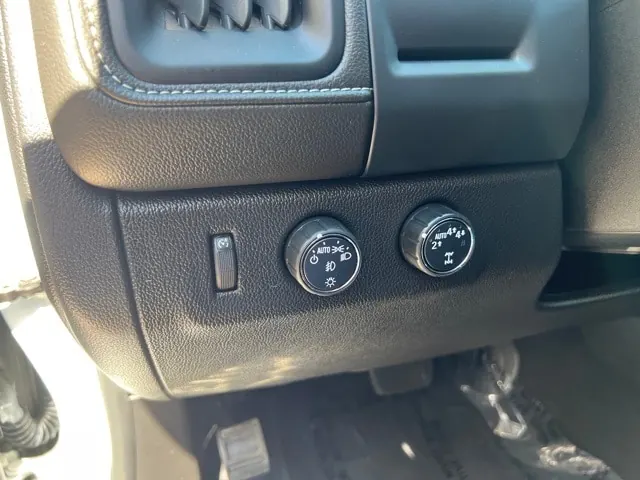 2020 GMC Canyon Denali 4WD Crew Cab Short Box - Photo 27