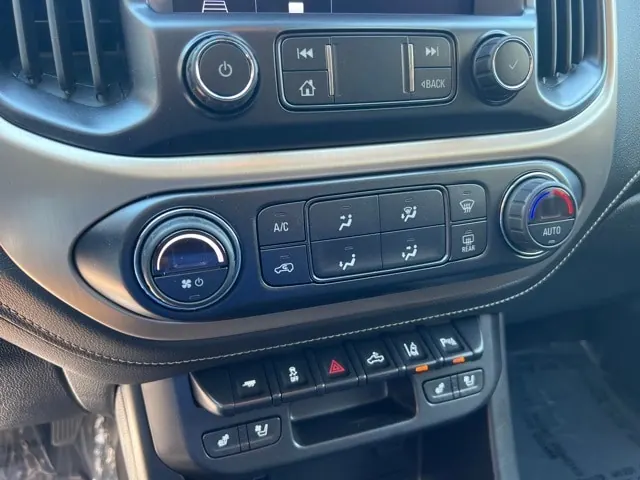 2020 GMC Canyon Denali 4WD Crew Cab Short Box - Photo 22