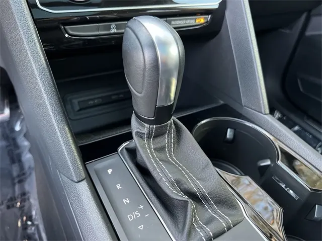2022 Volkswagen Atlas 3.6L SEL Premium R-Line 4Motion - Photo 20