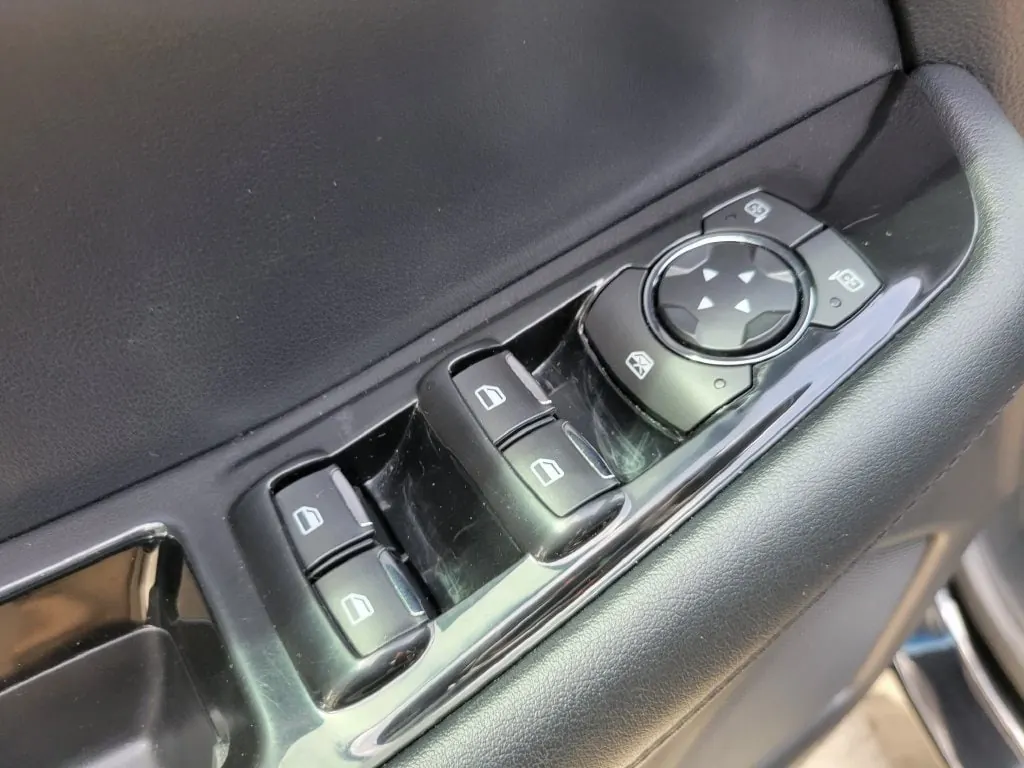 2018 Ford Edge SEL - Photo 20