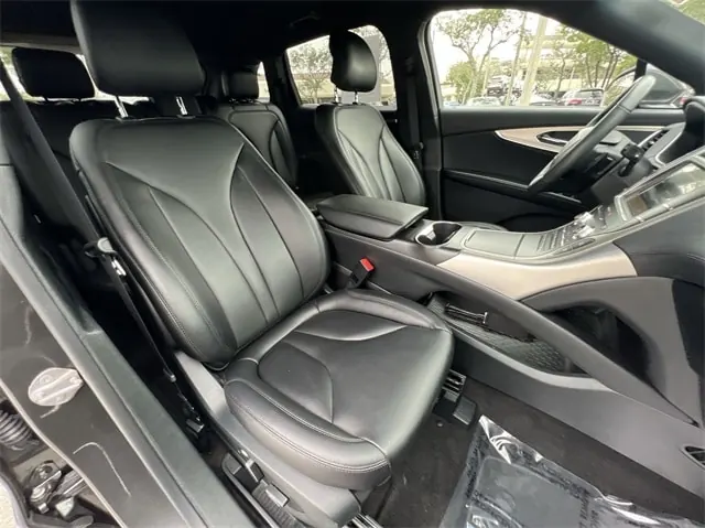 2019 Lincoln Nautilus AWD - Photo 23