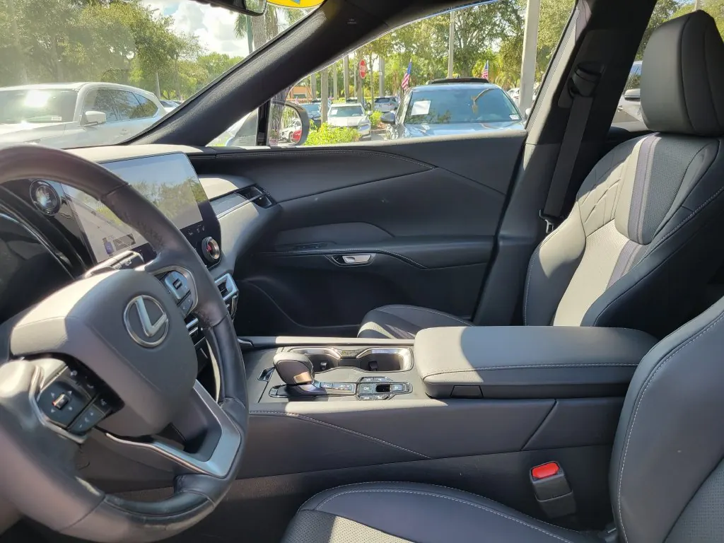 2023 Lexus RX 350 350 AWD - Photo 16