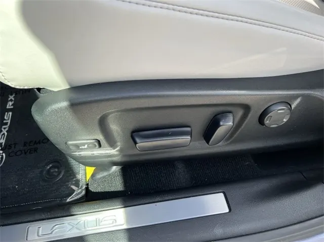2020 Lexus RX 350h 450h AWD - Photo 12