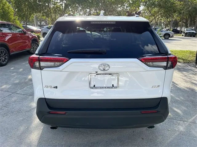 2020 Toyota RAV4 XLE Premium FWD - Photo 23