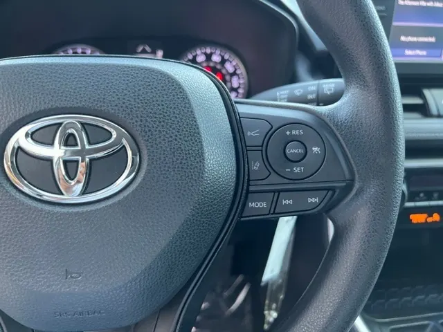 2019 Toyota RAV4 LE FWD - Photo 24