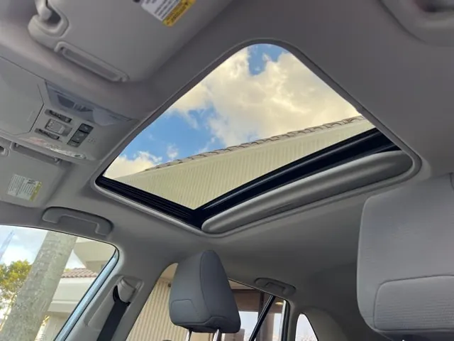 2019 Toyota RAV4 XLE FWD - Photo 19