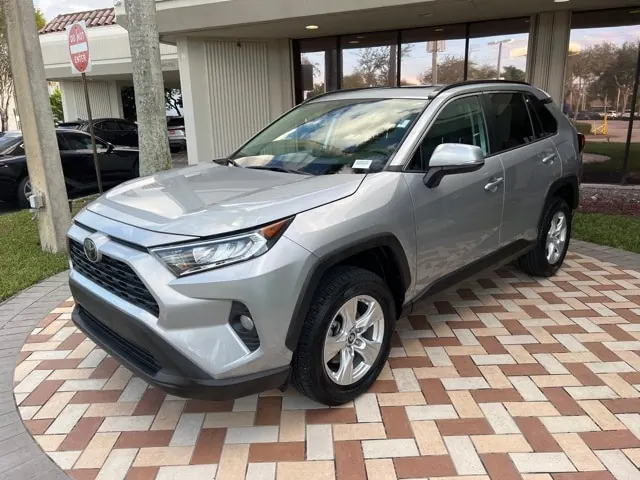 2019 Toyota RAV4 XLE FWD - Photo 8