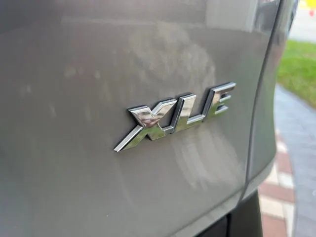 2019 Toyota RAV4 XLE FWD - Photo 30