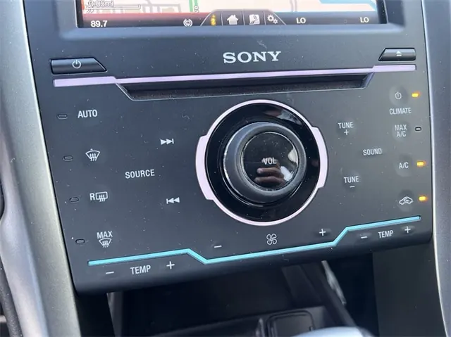 2014 Ford Fusion Hybrid Titanium - Photo 18