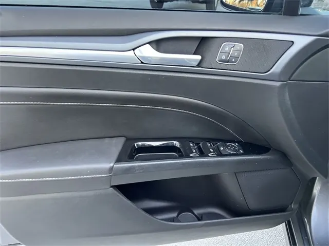 2014 Ford Fusion Hybrid Titanium - Photo 12