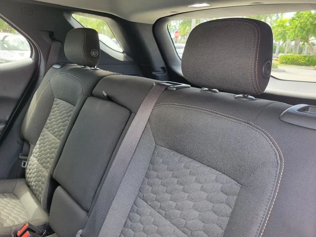 2020 Chevrolet Equinox 1.5T LT - Photo 12