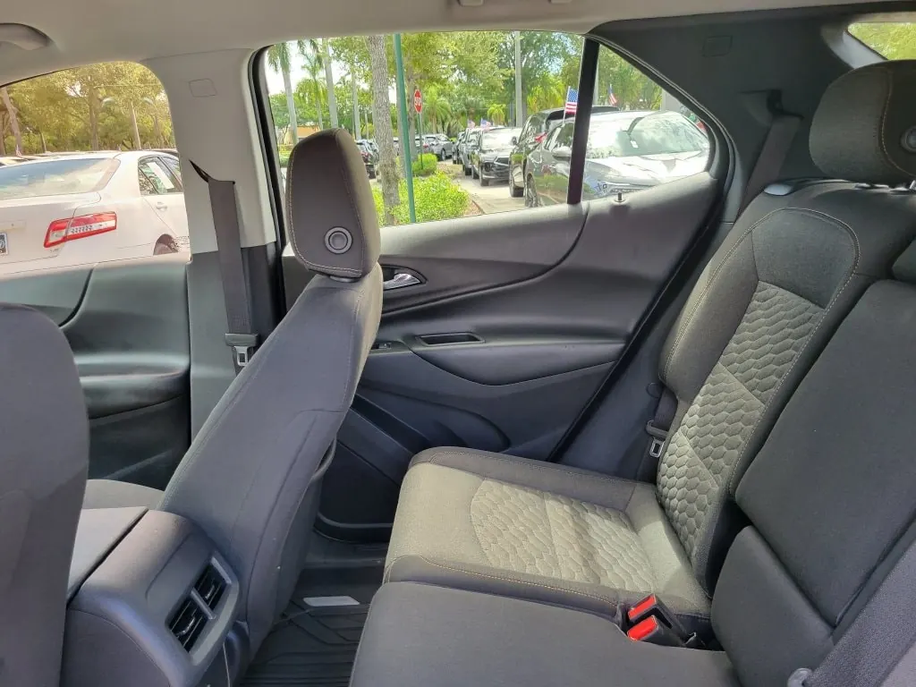 2020 Chevrolet Equinox 1.5T LT - Photo 11
