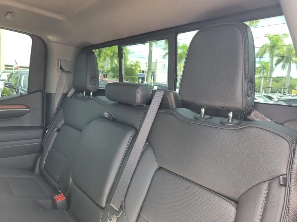 2025 GMC Sierra Denali 4WD Crew Cab Short Box - Photo 12