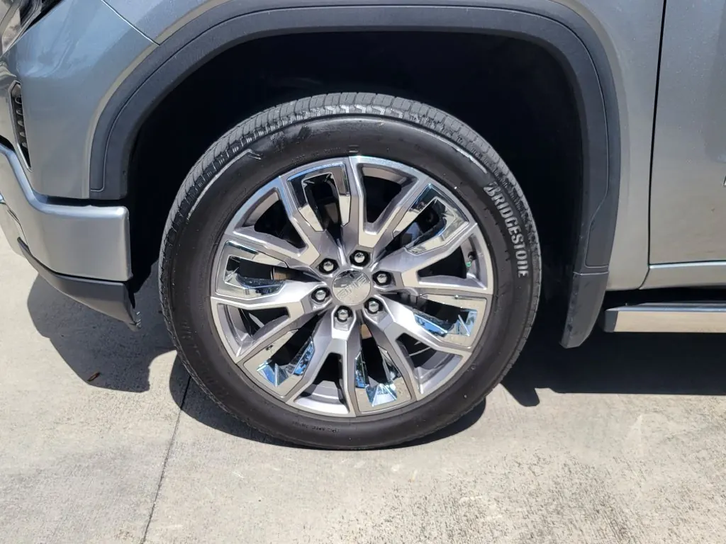 2025 GMC Sierra Denali 4WD Crew Cab Short Box - Photo 4